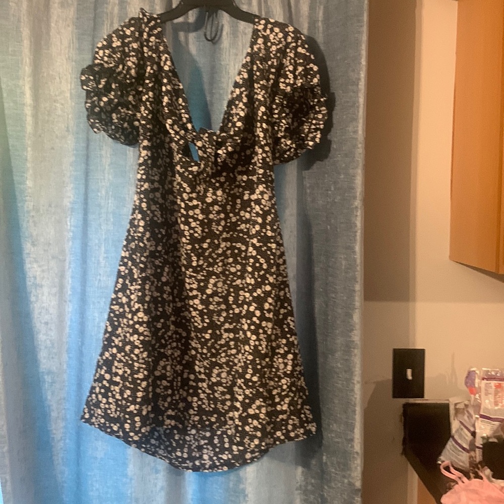 4xl dress w zipper back.